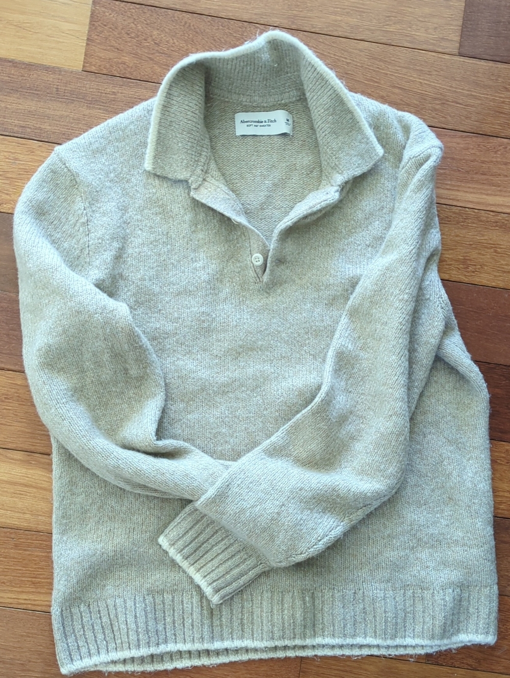 Abercrombie & Fitch Men's Cream V-Neck Polo Sweater